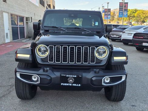 Certified 2025 Jeep Wrangler Unlimited Sahara w/ Safety Group AWD/4WD image 3