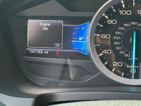 Used 2014 Ford Explorer XLT w/ Equipment Group 202A AWD/4WD image 32