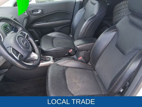 Used 2019 Jeep Compass Latitude w/ Popular Equipment Group AWD/4WD image 3