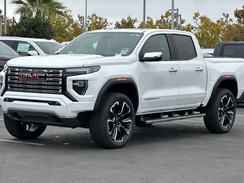 New 2026 GMC Canyon Denali image 8