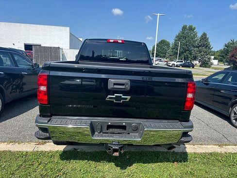 Used 2017 Chevrolet Silverado 2500 LT w/ LT Convenience Package AWD/4WD image 9