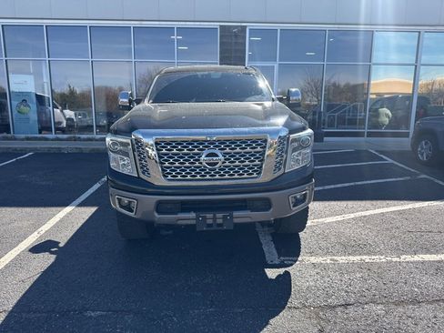 Used 2017 Nissan Titan Platinum Reserve image 10