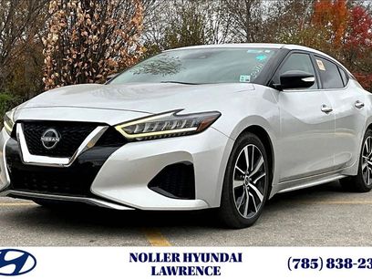 Used 2023 Nissan Maxima SV w/ Floor Mat Group