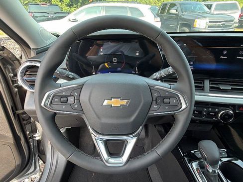 New 2026 Chevrolet Trax LT FWD image 23
