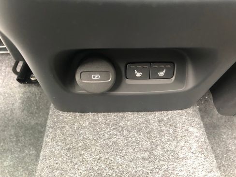 New 2026 Volvo XC40 B5 Plus w/ Protection Package Premier image 34