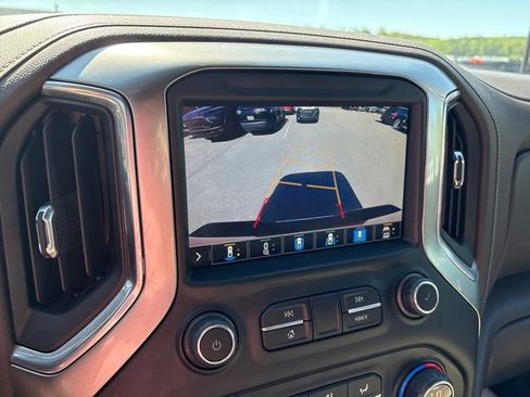 Used 2021 Chevrolet Silverado 2500 LTZ w/ LTZ Premium Package AWD/4WD image 15