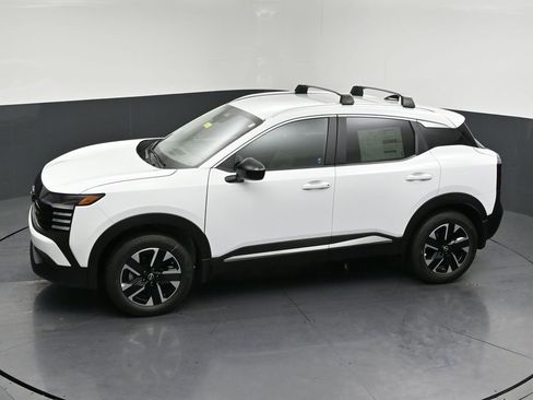 New 2026 Nissan Kicks SV w/ Cold Weather Package AWD/4WD image 16