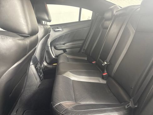 Used 2022 Dodge Charger SXT w/ Plus Group RWD image 12