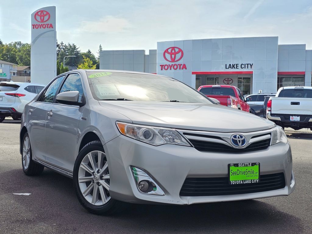Used 2014 Toyota Camry XLE w/ Leather Package FWD image 1