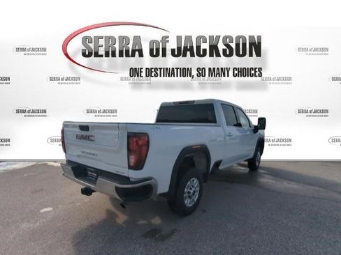 Used 2025 GMC Sierra 2500 SLE w/ SLE Convenience Package image 9