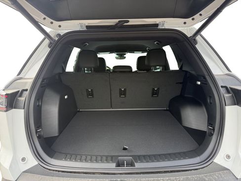 New 2026 Chevrolet Equinox LT FWD image 17