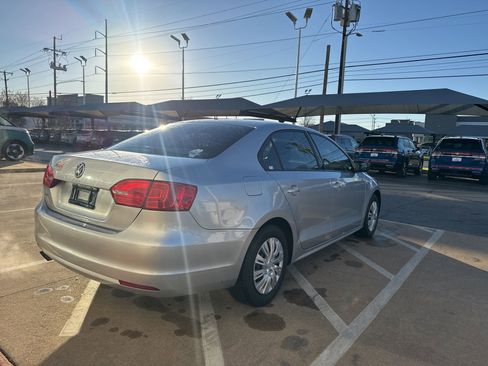 Used 2014 Volkswagen Jetta S image 5