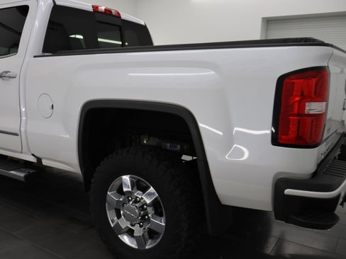 Used 2019 GMC Sierra 3500 Denali w/ Duramax Plus Package AWD/4WD image 29