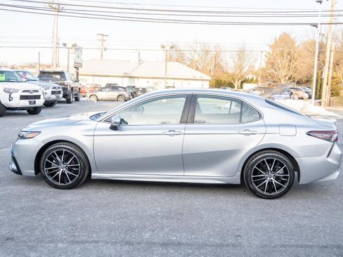 Used 2024 Toyota Camry SE image 7