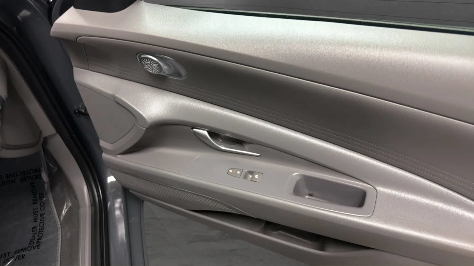 Used 2024 Hyundai Elantra SE FWD image 18