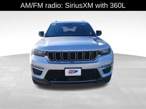 New 2025 Jeep Grand Cherokee Limited w/ Luxury Tech Group II AWD/4WD image 8