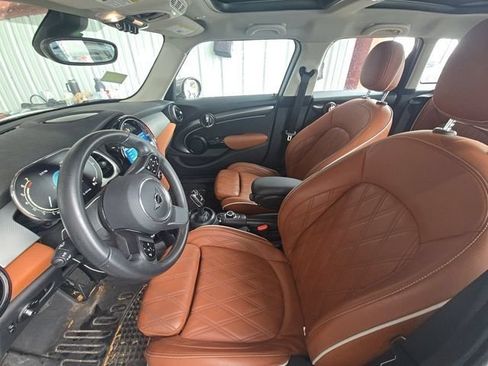 Used 2023 MINI Cooper 4-Door Hardtop w/ Signature Upholstery Package FWD image 11