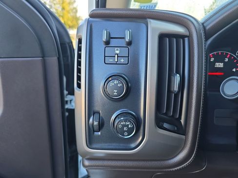 Used 2015 GMC Sierra 3500 Denali image 18
