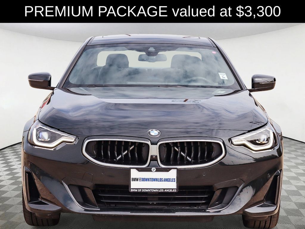 Used 2025 BMW 230i Coupe w/ Premium Package RWD image 2