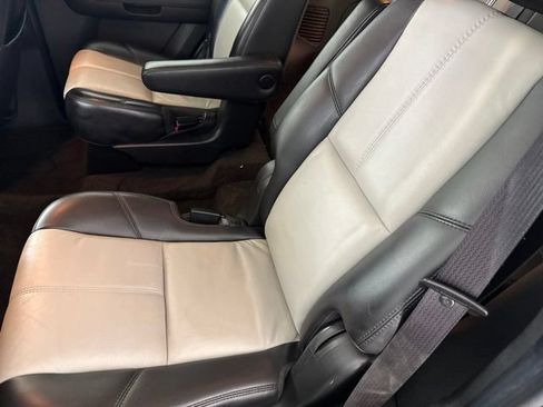 Used 2007 Chevrolet Tahoe LT w/ LT Preferred Equipment Group AWD/4WD image 24