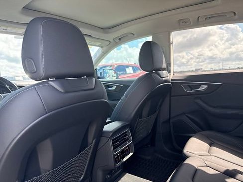Used 2023 Audi Q8 Premium Plus AWD/4WD image 11