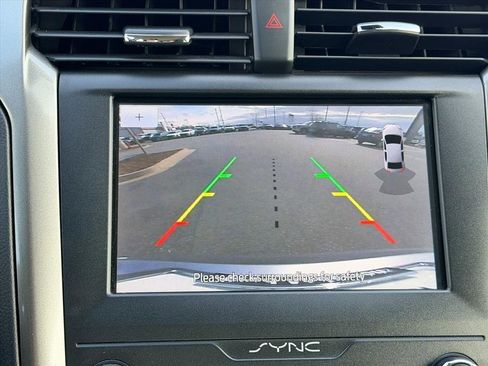 Used 2020 Ford Fusion SE image 24