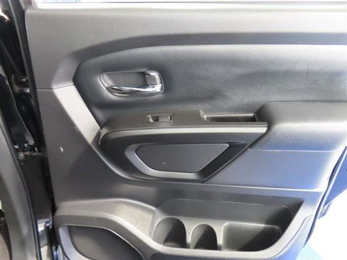 Used 2023 Nissan Titan SV w/ SV Convenience Package image 31