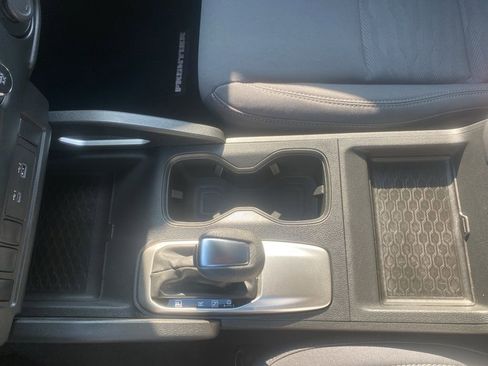 Used 2022 Nissan Frontier SV image 25