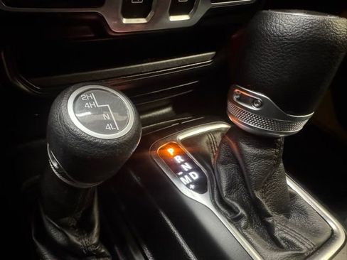 Used 2021 Jeep Wrangler Sport image 13