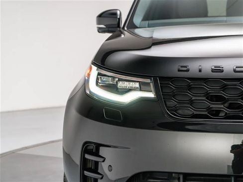Used 2023 Land Rover Discovery HSE R-Dynamic AWD/4WD image 9