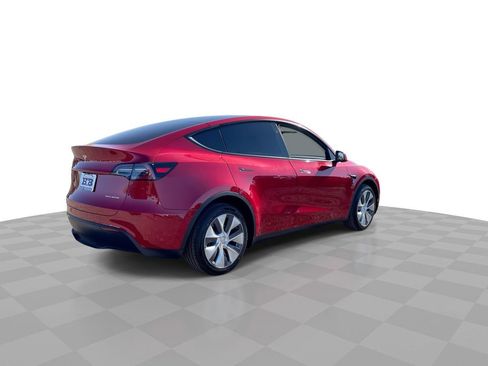 Used 2023 Tesla Model Y Long Range image 2