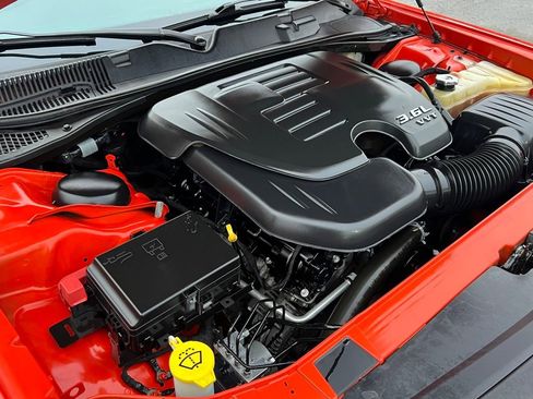 Used 2016 Dodge Challenger SXT Plus image 16