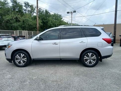 Used 2018 Nissan Pathfinder S FWD image 4