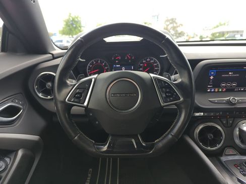 Used 2021 Chevrolet Camaro LT RWD image 17