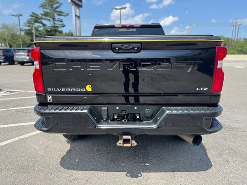Used 2022 Chevrolet Silverado 2500 LTZ w/ Carhartt Edition AWD/4WD image 5