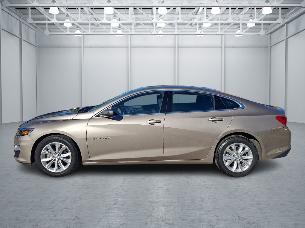 Used 2025 Chevrolet Malibu LT FWD image 2