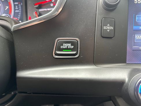 Used 2015 Chevrolet Corvette Stingray Coupe image 29