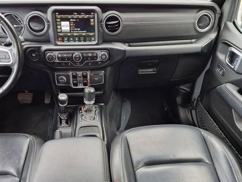 Used 2022 Jeep Wrangler Unlimited Sahara w/ Cold Weather Group AWD/4WD image 19