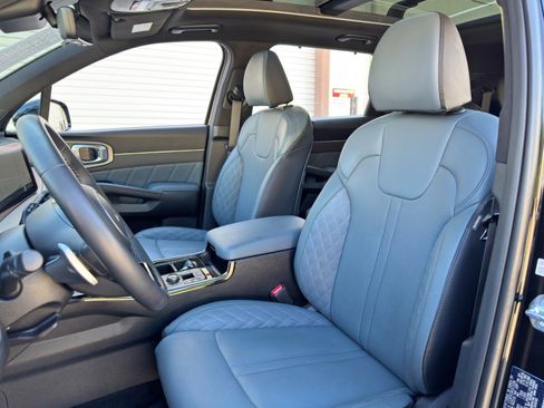 Used 2025 Kia Sorento SX Prestige AWD/4WD image 38
