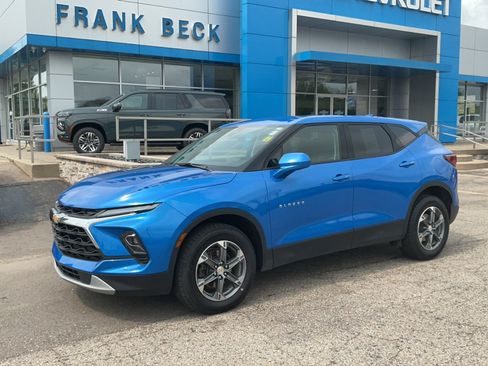 Used 2024 Chevrolet Blazer LT AWD/4WD image 1