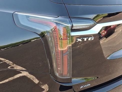 New 2025 Cadillac XT6 Sport image 10