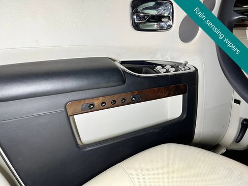 Used 2013 Rolls-Royce Ghost RWD image 25