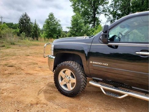 Used 2007 Chevrolet Silverado 2500 LTZ w/ Safety Package AWD/4WD image 5