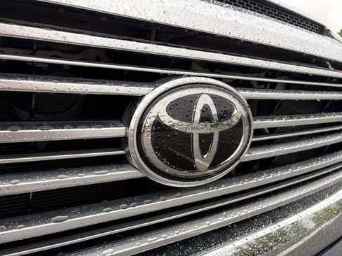 Used 2020 Toyota Tundra Limited w/ Limited Premium Package AWD/4WD image 39