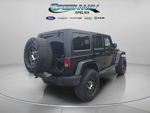 Used 2017 Jeep Wrangler Unlimited Sahara image 7