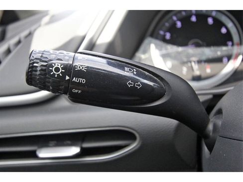 Used 2021 Hyundai Sonata SE image 16