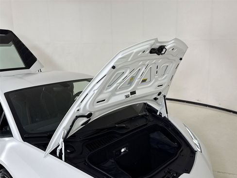 Used 2022 Lamborghini Huracan EVO RWD image 35