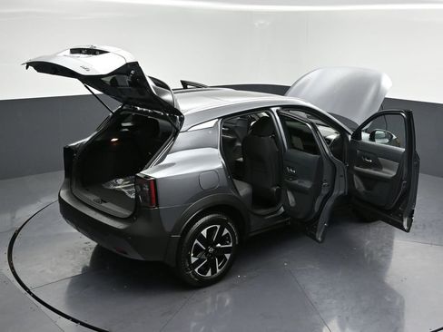New 2026 Nissan Kicks SV w/ SV Premium Package AWD/4WD image 32