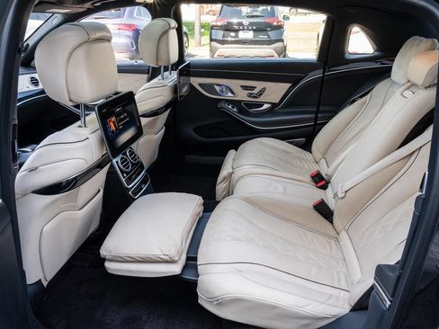 Used 2018 Mercedes-Benz Maybach S 560 4MATIC image 39