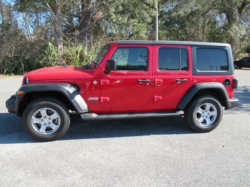 Used 2019 Jeep Wrangler Unlimited Sport S image 4
